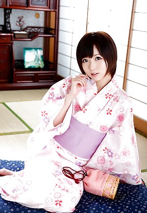 Clothed Asian Teen Pics