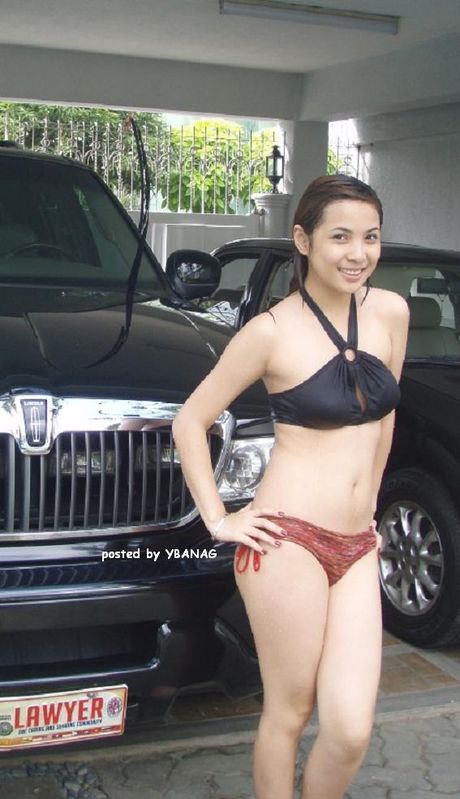 Filipina girlfriends love Boracay beach