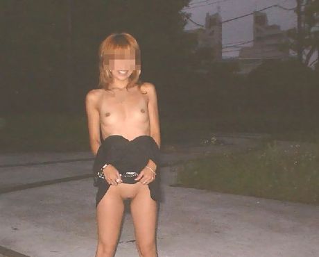 Asian mature amateur strips and shows her big butt and tits outdoors