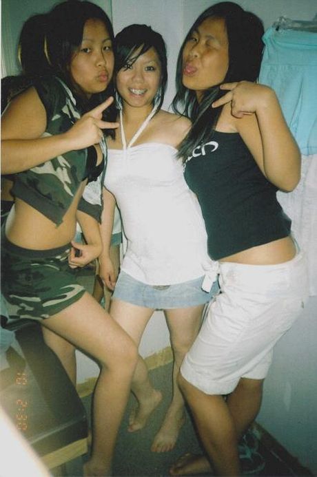 random asian faces saying hello