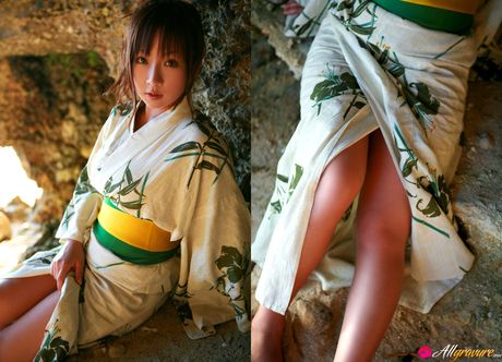 Aikawa Yuzuki Asian spoils huge boobs with sun and colorful bras