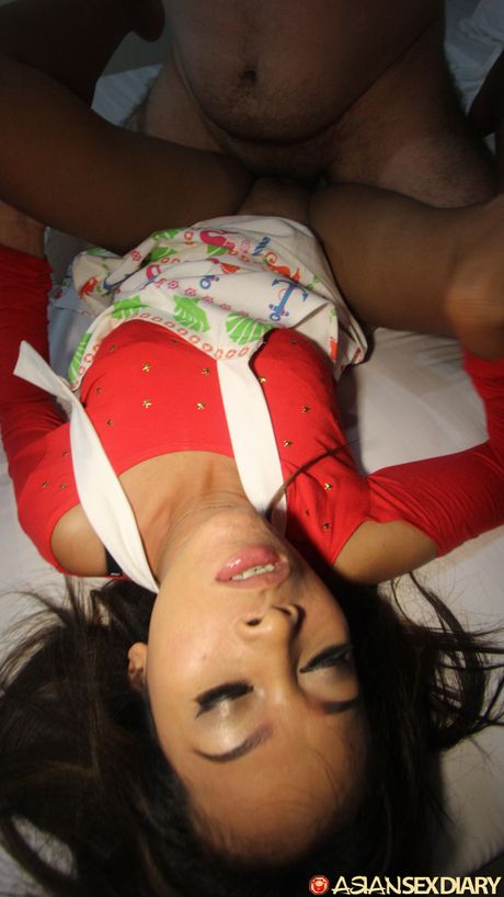 Asian amateur Sylvy gets her pussy and ass dicked by a horny guy