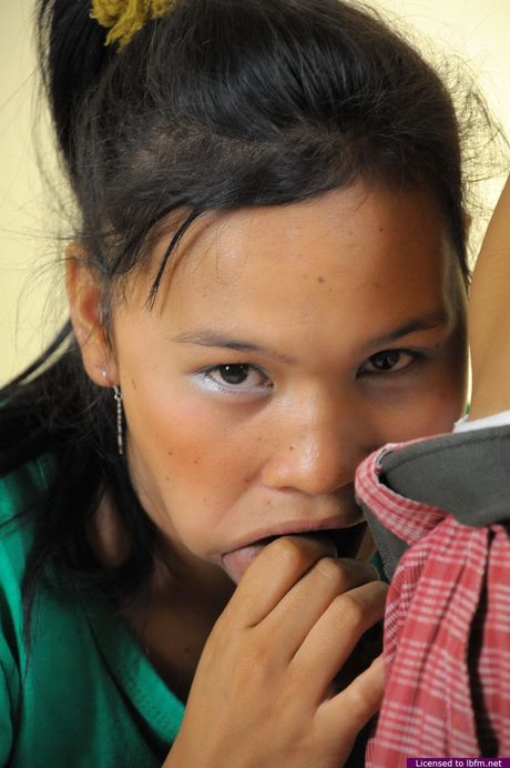 Amateur Asian girl with tiny tits and a sexy butt gets her hairy cunt dicked