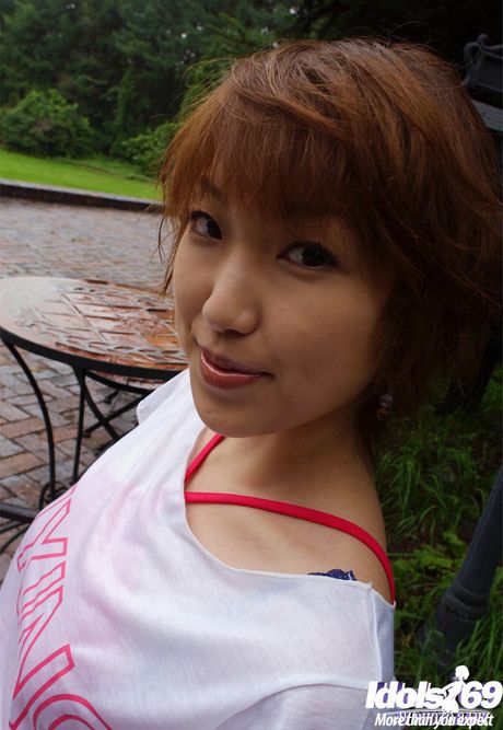 Attractive japanese amateur Madoka in sexy jeans showing her butt